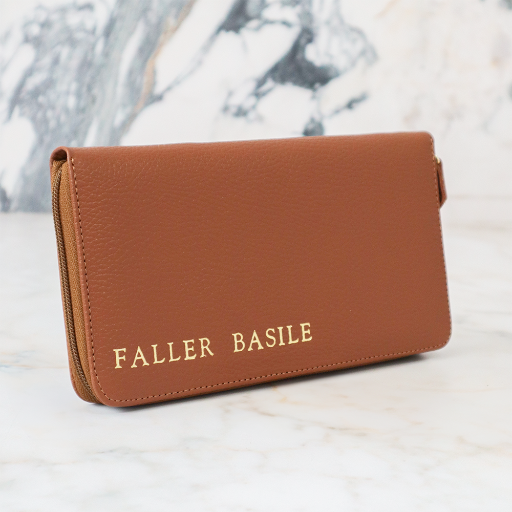 FAMILY PASSPORT HOLDER