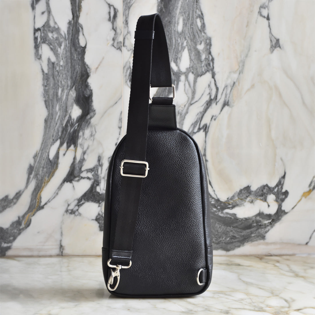 SHOULDER STRAP