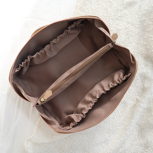 DYSON TOILETRY BAG